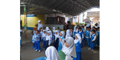 Kegiatan Upacara Bendera