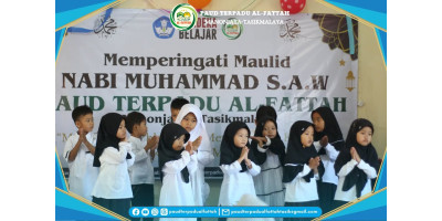 Peringatan Maulid Nabi Muhammad SAW
